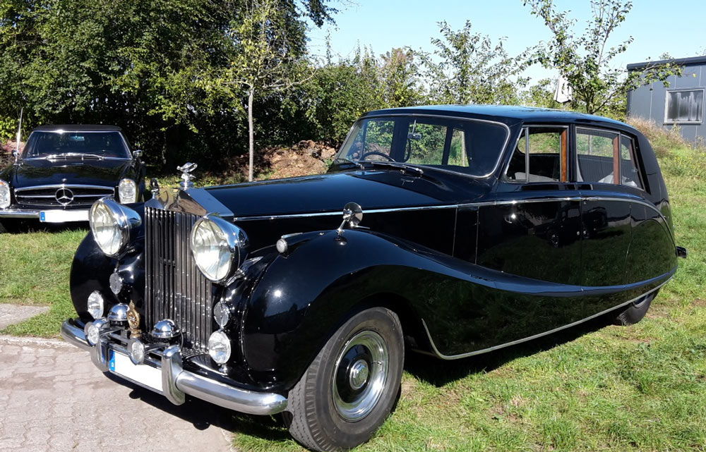 Ein restaurierter Rolls Royce Silver Wraith, der in unserer Kfz Werkstatt in Speyer repariert wurde.